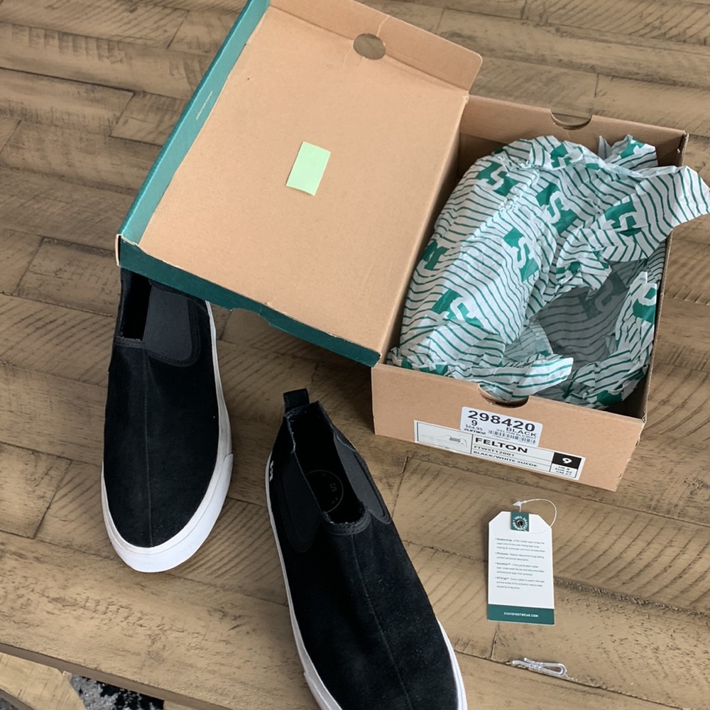 State Footwear Felton Black Suede Slip Ons size 9 - Picture 10 of 10